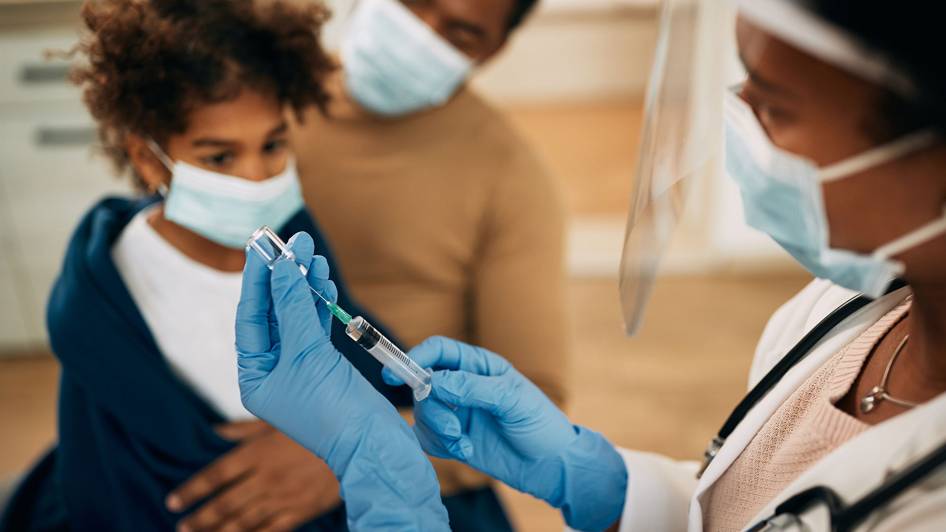 Coordinating Large-Scale Vaccination Initiatives 